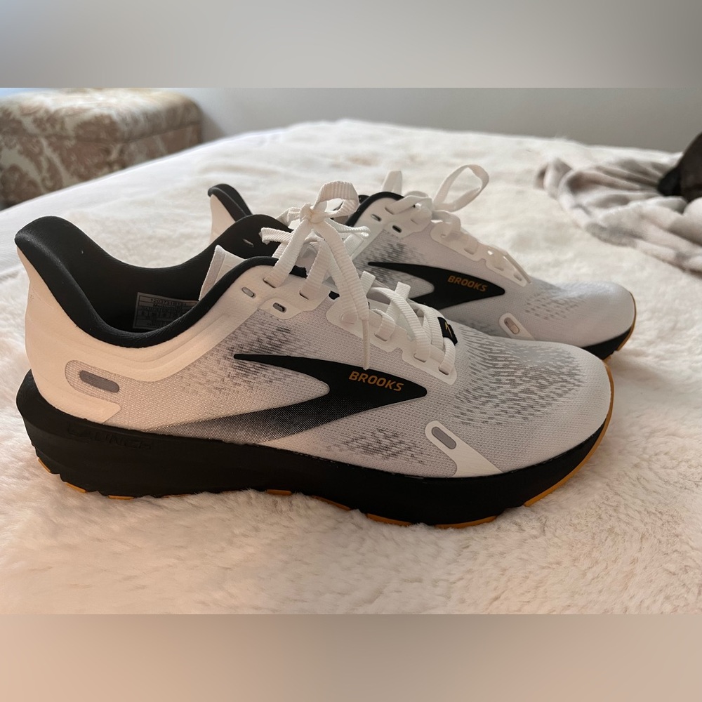 Brooks Launch 9 Runners